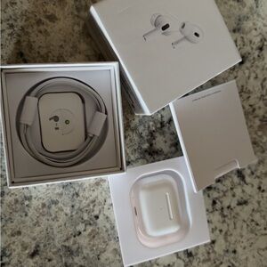 Apple White Earbud Headphones